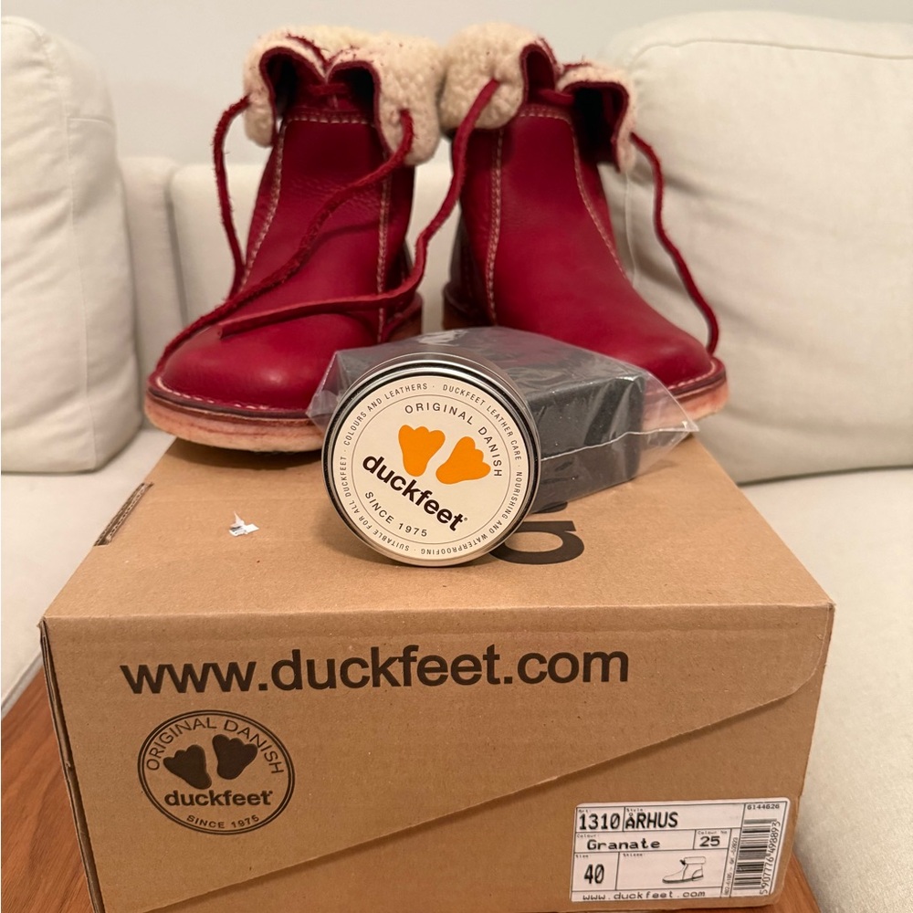 Duckfeet Arhus Women’s Handcrafted Boots - Picture 5 of 11